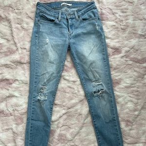 Levi’s 711 Skinny Jeans